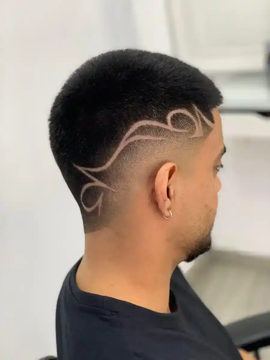 Fade degradado a piel en Barbería Nivel 10 Elche